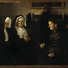 Lucien Simon dépeint trois femmes dans une pièce sombre. Deux religieuses, l'une jeune, l'autre plus âgée, sont assises à gauche. Une femme laïque, vêtue de noir, leur fait face.