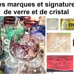 Verre et cristal colorés, avec des logos de marques comme Baccarat, Bohème, Villeroy & Boch, et une signature Daum.
