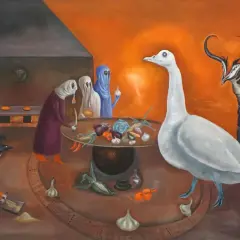 Un grand cygne blanc domine une scène surréaliste où des personnages étranges préparent des légumes. Un peintre surréaliste a créé cette œuvre onirique.
