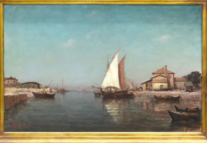 Un port paisible baigné de soleil, avec des voiliers et des maisons côtières. Une œuvre de Malfroy, peintre de talent.