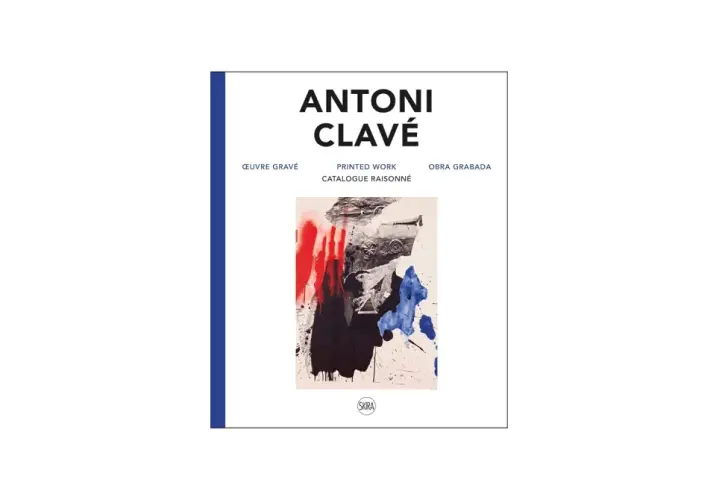 Couverture du catalogue raisonné de l'œuvre gravé d'Antoni Clavé, présentant une œuvre abstraite aux couleurs vives.
