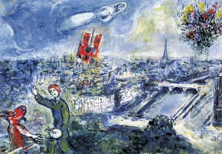 Une peinture de Chagall : Paris vu du ciel, avec Notre-Dame, la Tour Eiffel, un taureau rouge et un personnage flottant.