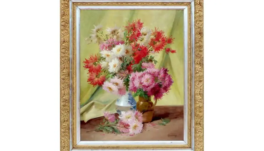 Peintre Godchaux prix : bouquet de chrysanthèmes rouges, blancs et roses dans des vases, sur fond vert.