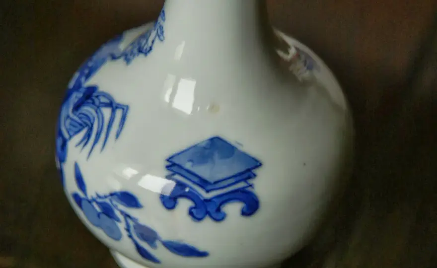 Signature vase chinois ancien - Comment reconnaître le vrai du faux ?